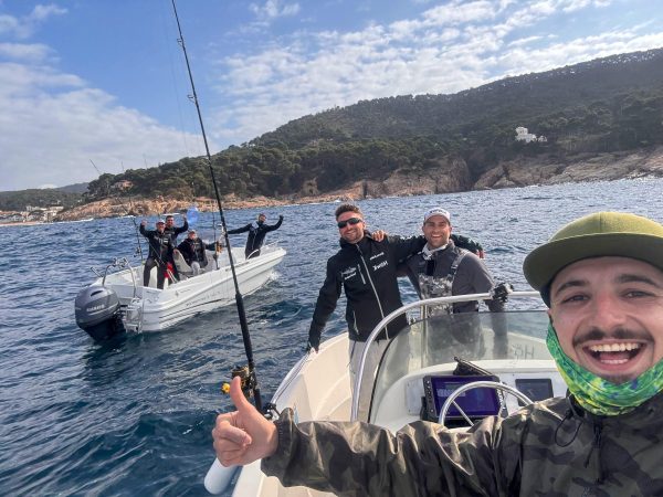 DIVATEAMFISHING07.jpg